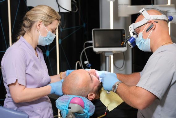 Chirurgie și Reabilitare Orală